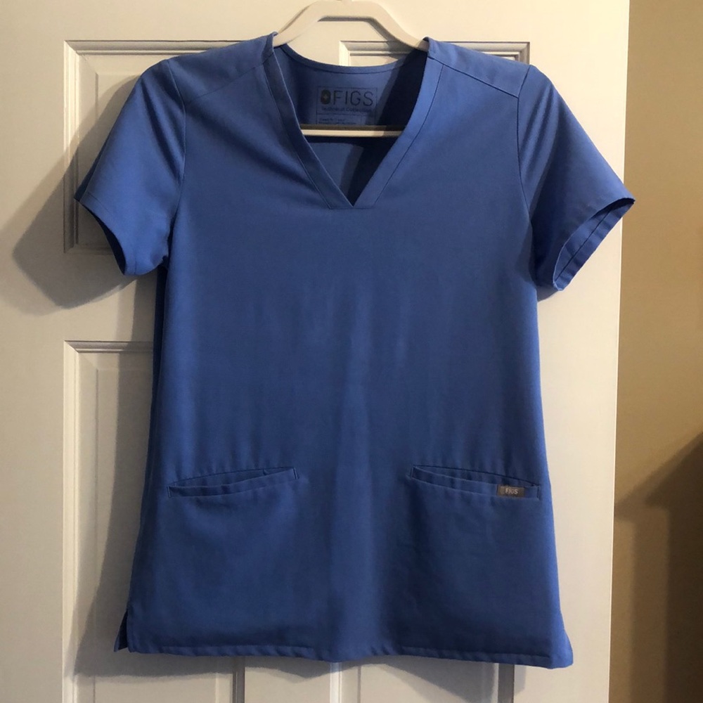 Figs two pocket ceil blue scrub top XS
